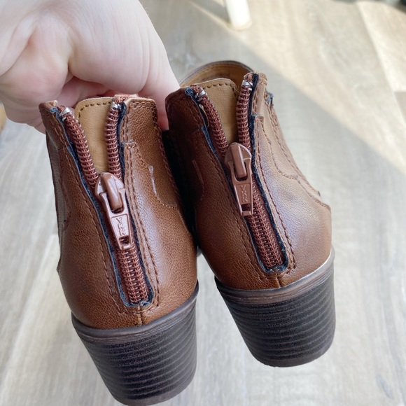 NWOT Eurosoft by soft Brown Boots - Picture 5 of 8